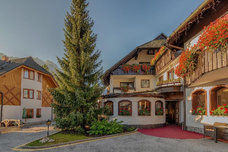 Hotel Miklic Kranjska Gora Buitenkant foto